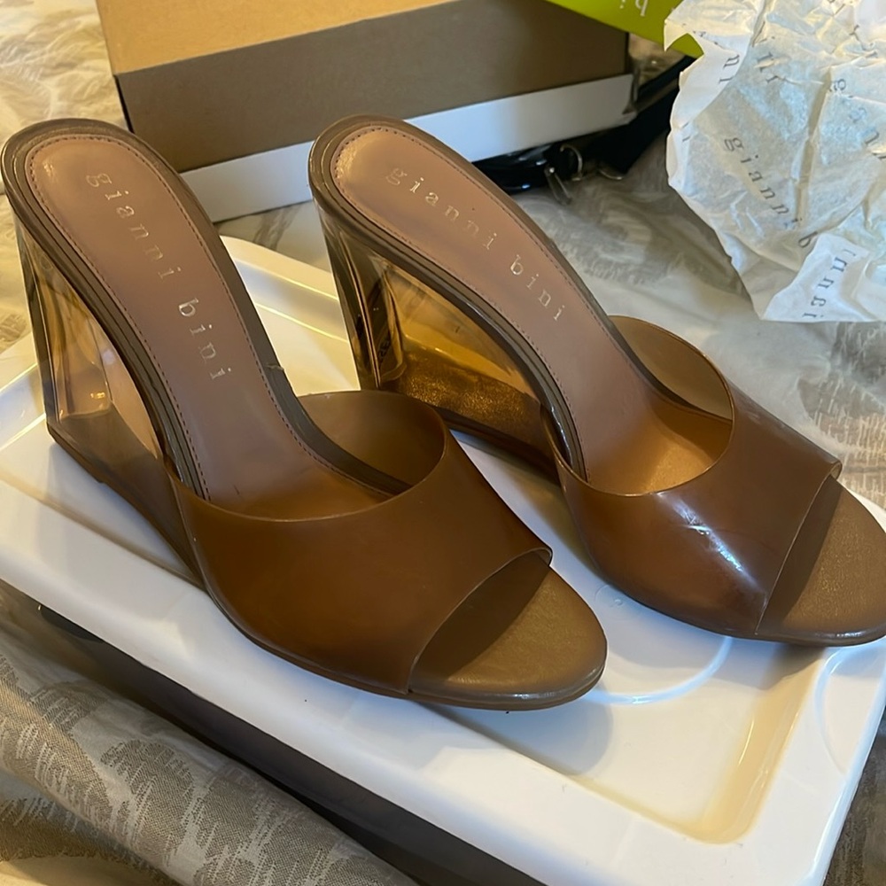 Gianni Bini Brown | Tan Wedge Sandal | Heel Women’s Size 9